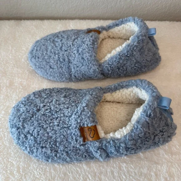 EverFoams Women's Soft Curly Full Slippers Memory Foam Lightweight House Shoes - Picture 4 of 7